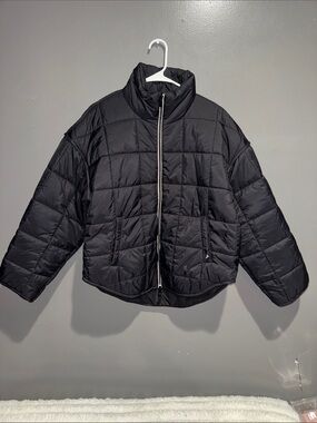 JoyLab Black Boxy Quilted Puffer Jacket